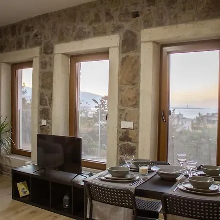 아파트 Stone With Beautiful View In Heart Of *