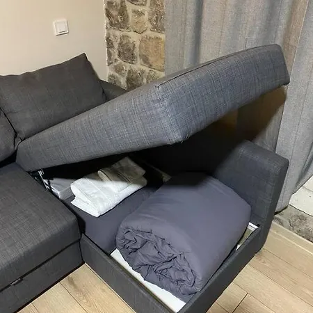 Stone With Beautiful View In Heart Of 아파트 *