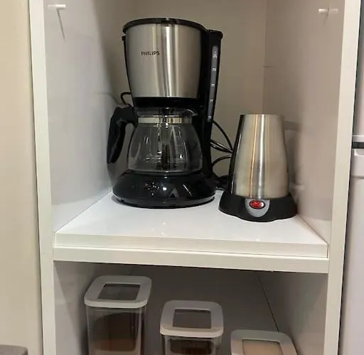 Stone With Beautiful View In Heart Of דירה *