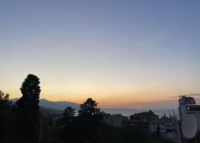 Apartman Stone With Beautiful View In Heart Of İzmir