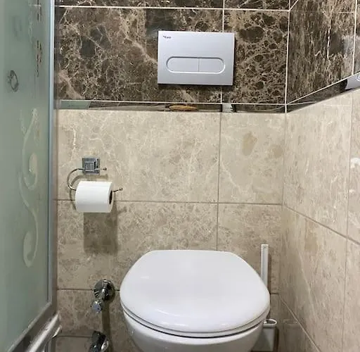 Stone With Beautiful View In Heart Of דירה *