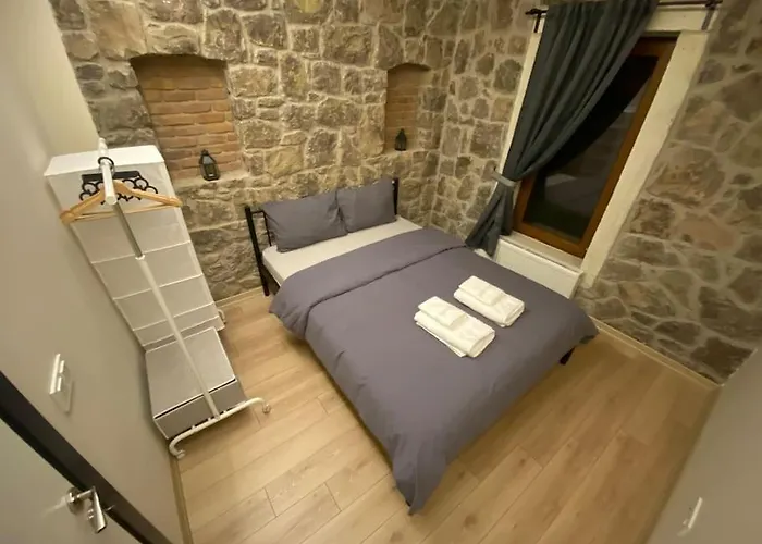 Apartman Stone With Beautiful View In Heart Of İzmir