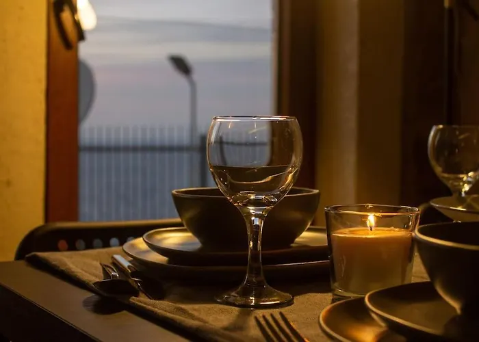 Stone With Beautiful View In Heart Of דירה *