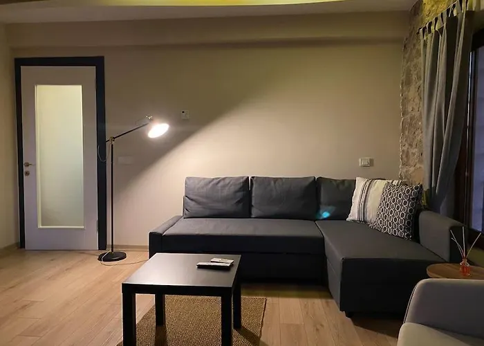 Apartman Stone With Beautiful View In Heart Of *