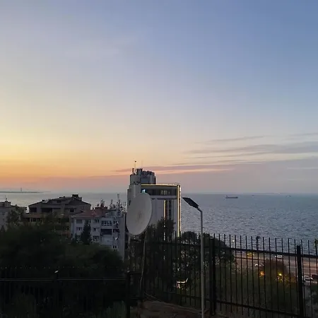 Stone With Beautiful View In Heart Of Apartament İzmir